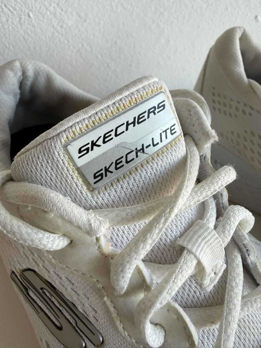 Skechers Skech-Lite White Mesh Running Sneakers‎ Women Size 8.5 Athletic